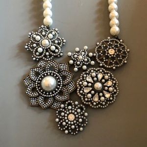 Plunder Pearl Necklace